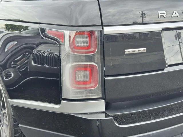 Used 2019 Black Land Rover 5.0L V8 Supercharged image 12