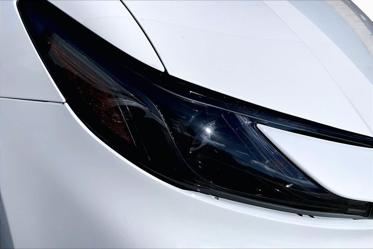 Certified Used 2025 Ice Toyota LE image 27