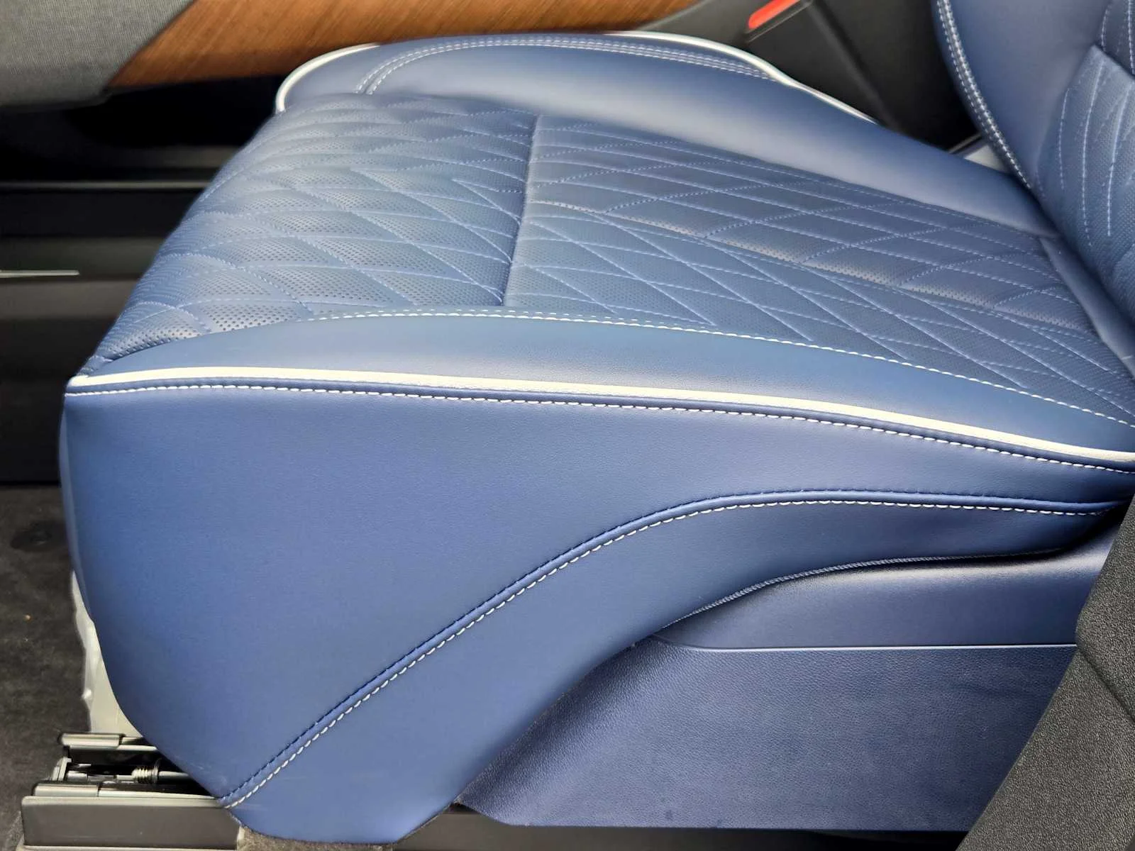2026 Cadillac VISTIQ Premium Luxury - Photo 16