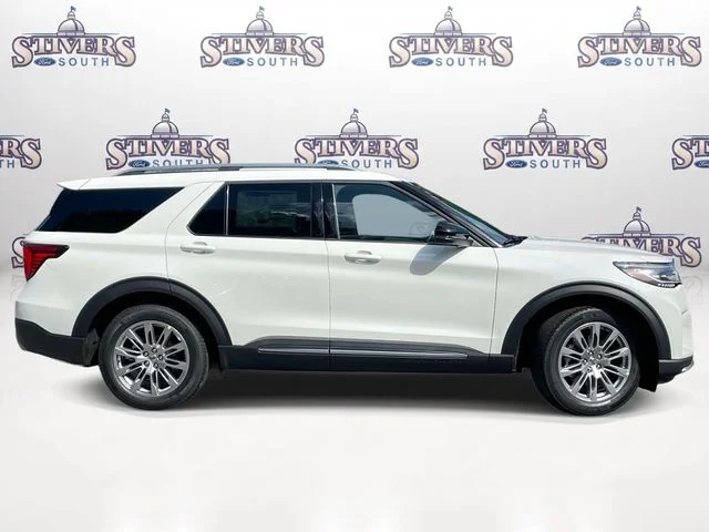 New 2026 White Ford Platinum image 2