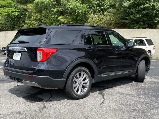 Used 2024 Black Metallic Ford XLT image 3