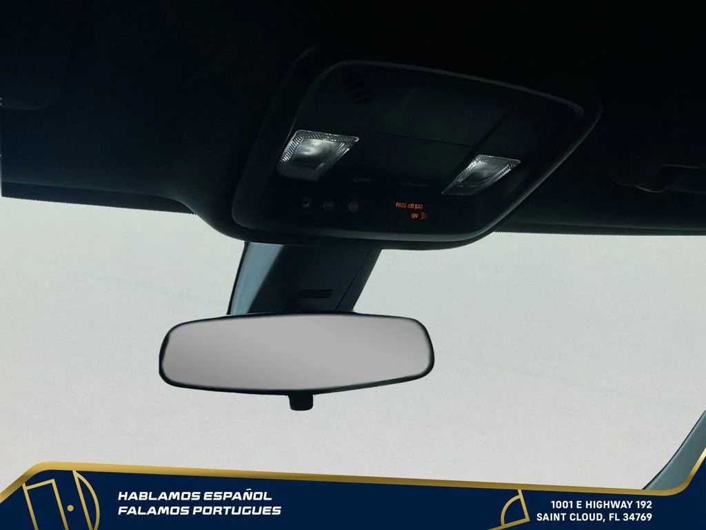 Used 2022 Northsky Blue Metallic Chevrolet LT Cloth image 18