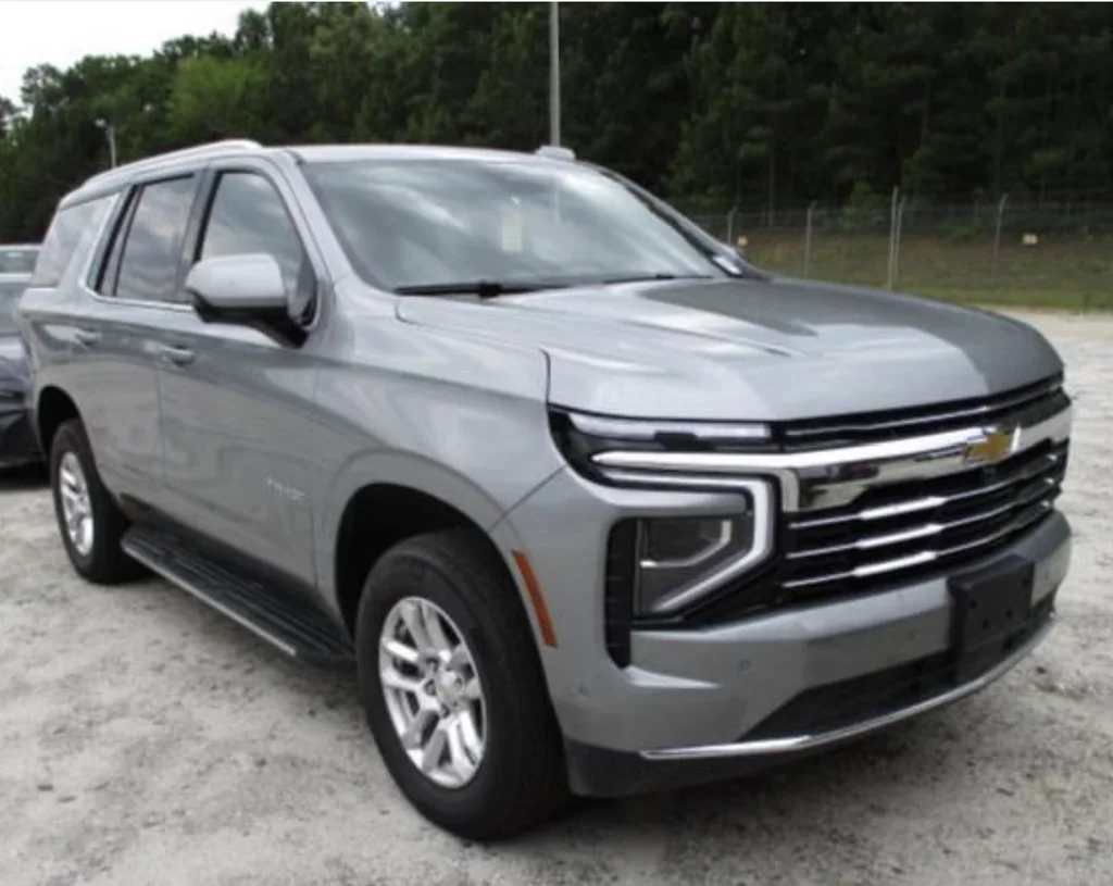 Used 2025 Gray Chevrolet LT image 1