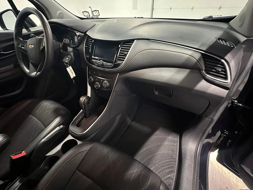 Used 2021 Blue Chevrolet LT image 27