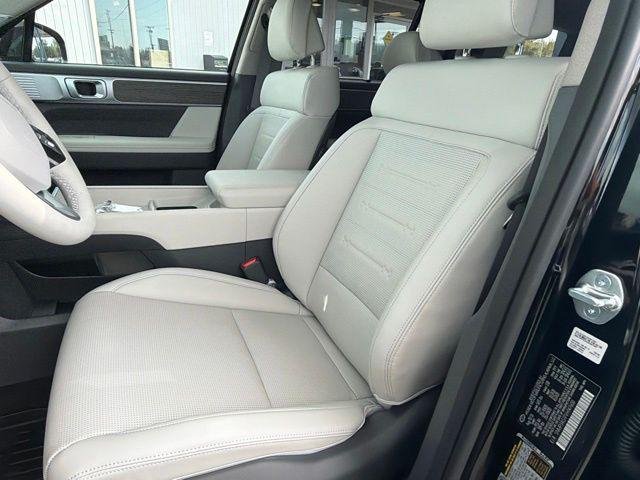 New 2027 Phantom Black Hyundai Limited image 21