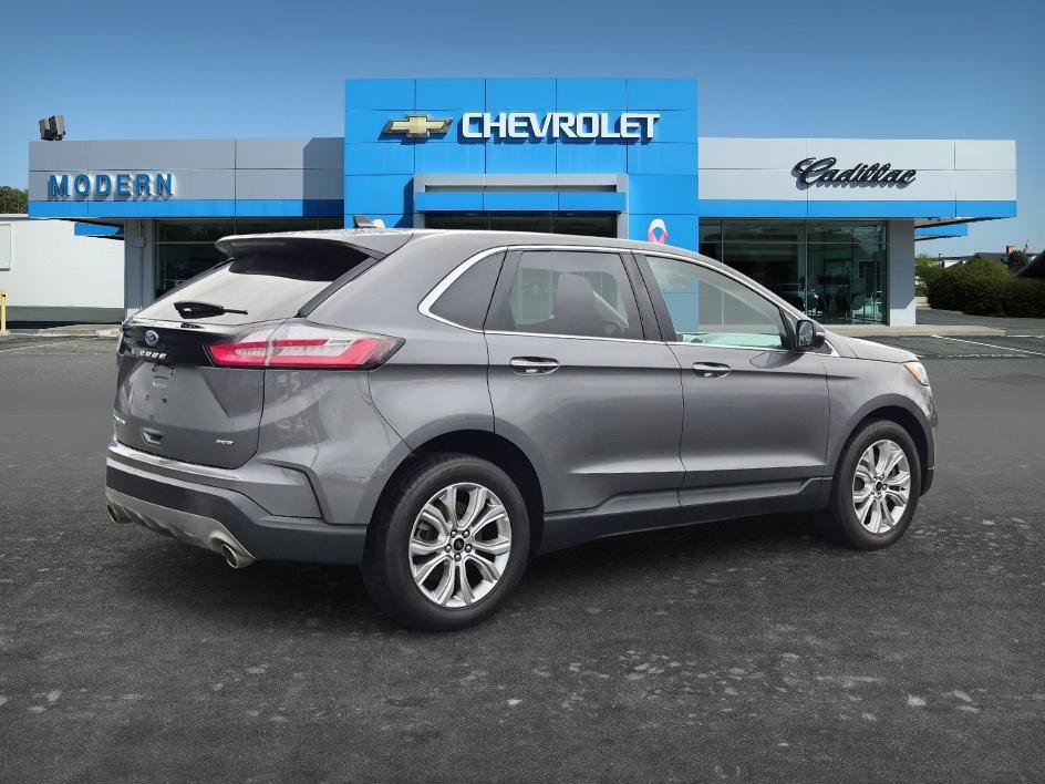 Used 2024  Ford Titanium image 5