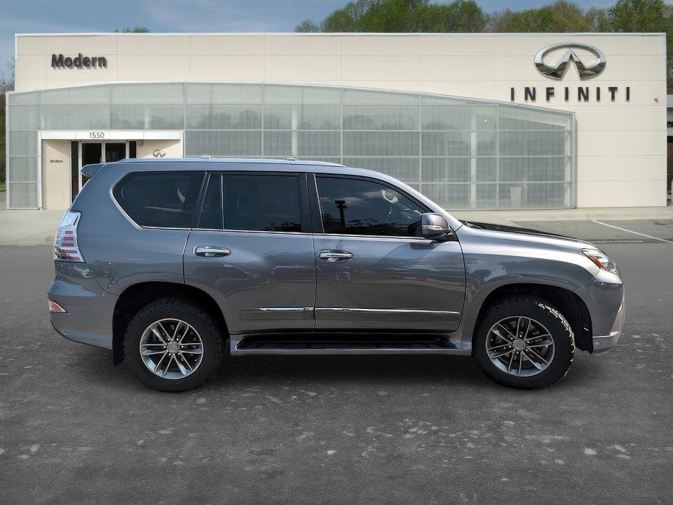 Used 2019 Gray Pearl Lexus 460 image 3