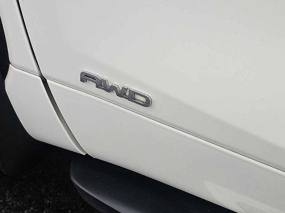 Used 2021 Blizzard Pearl Toyota Hybrid XLE image 11