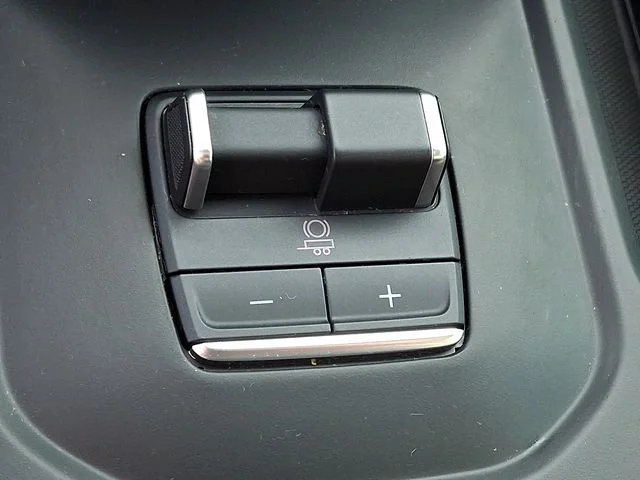 Used 2022 Red GMC AT4 image 23