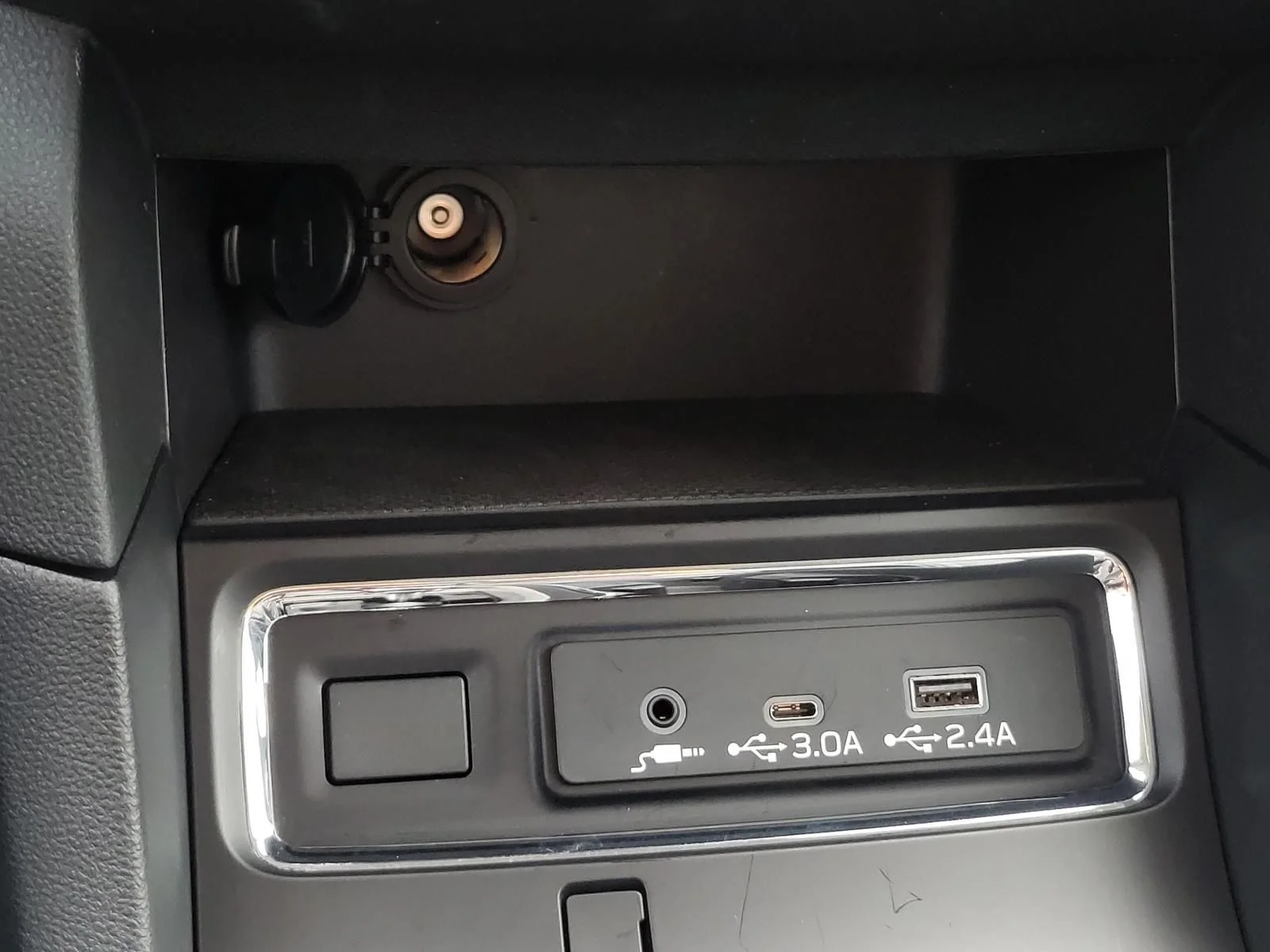 2026 Subaru Ascent Premium - Photo 25
