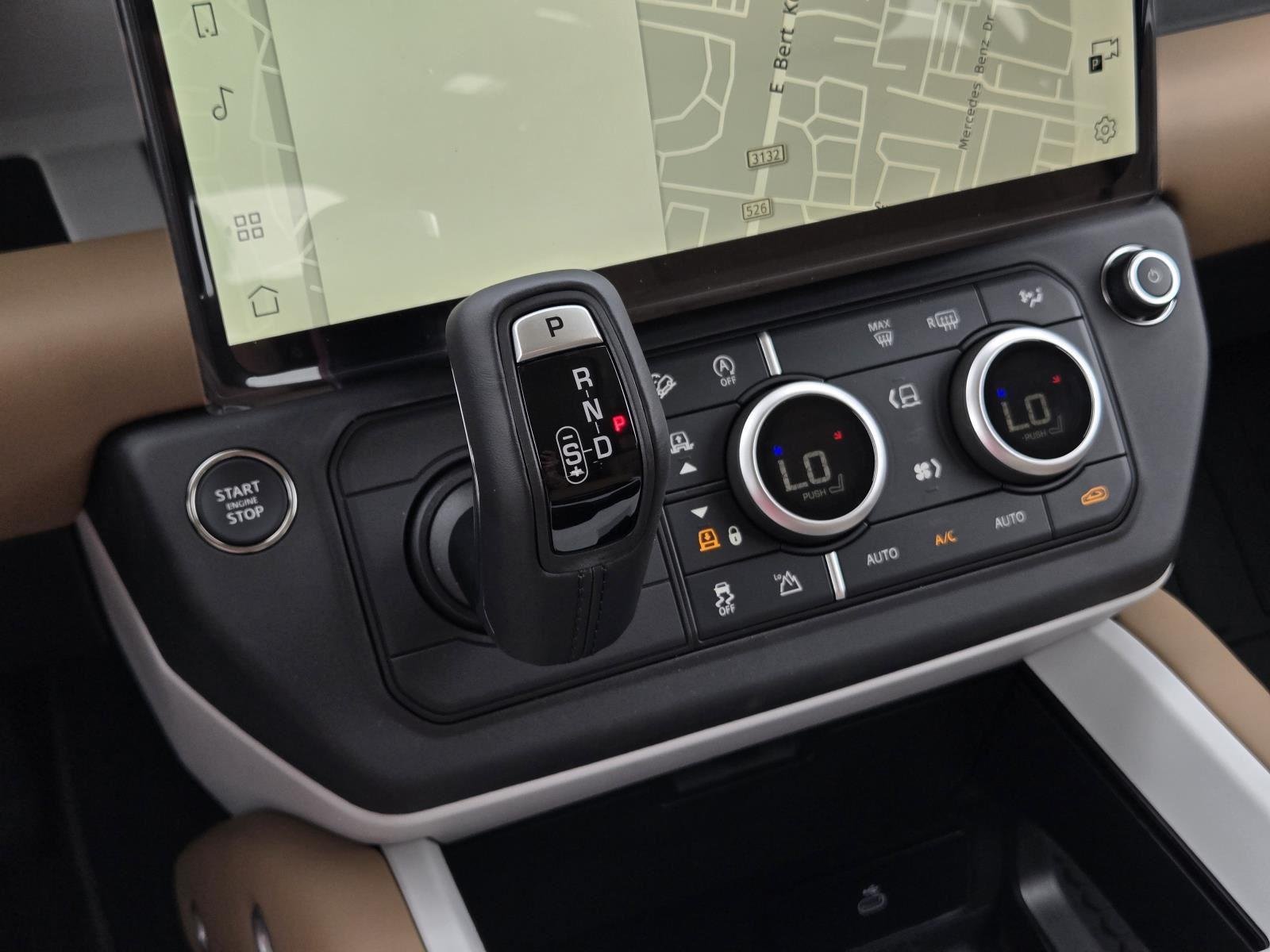 New 2026 Fuji White Land Rover S image 23