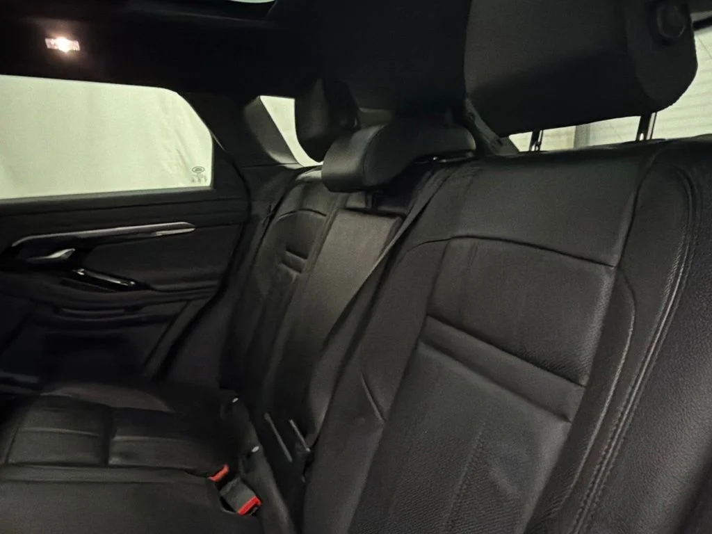 Used 2023 Black Land Rover SE image 18