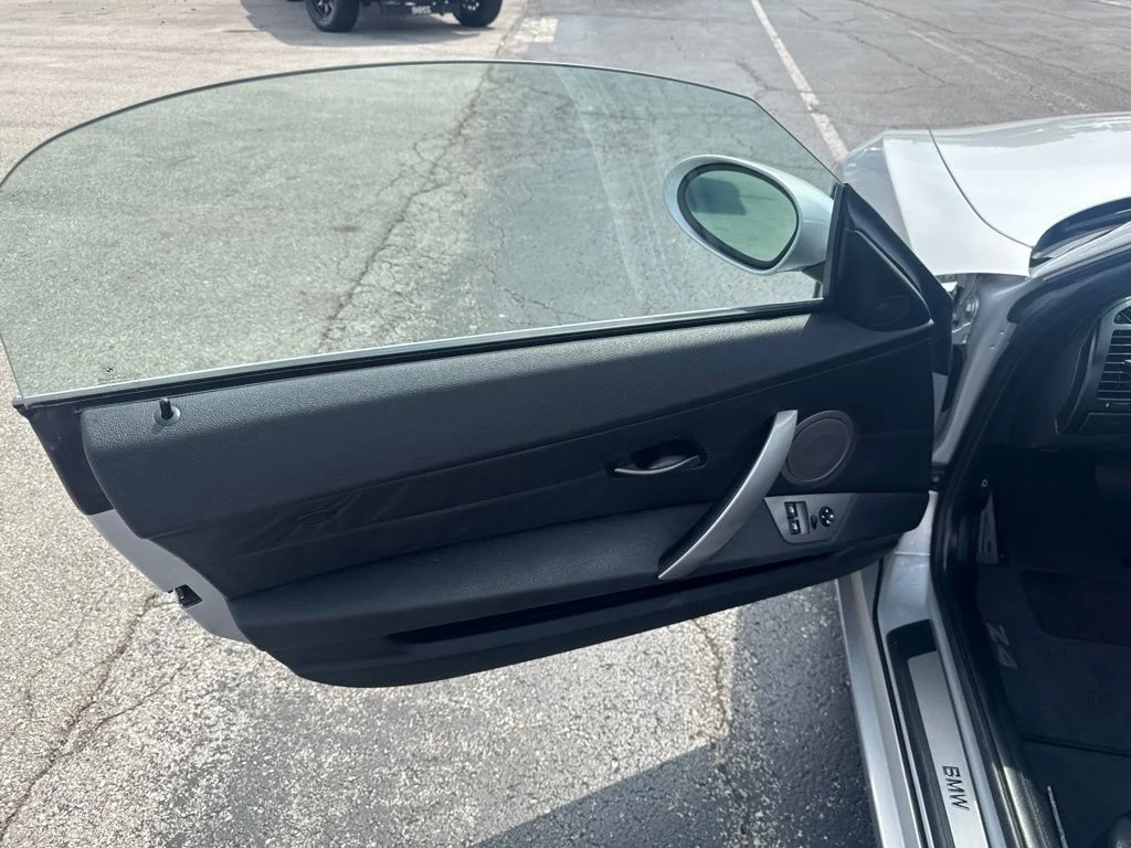 Used 2004 Gray BMW 2.5i image 11