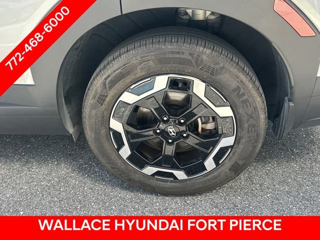 Used 2025 Silver Hyundai SE image 11