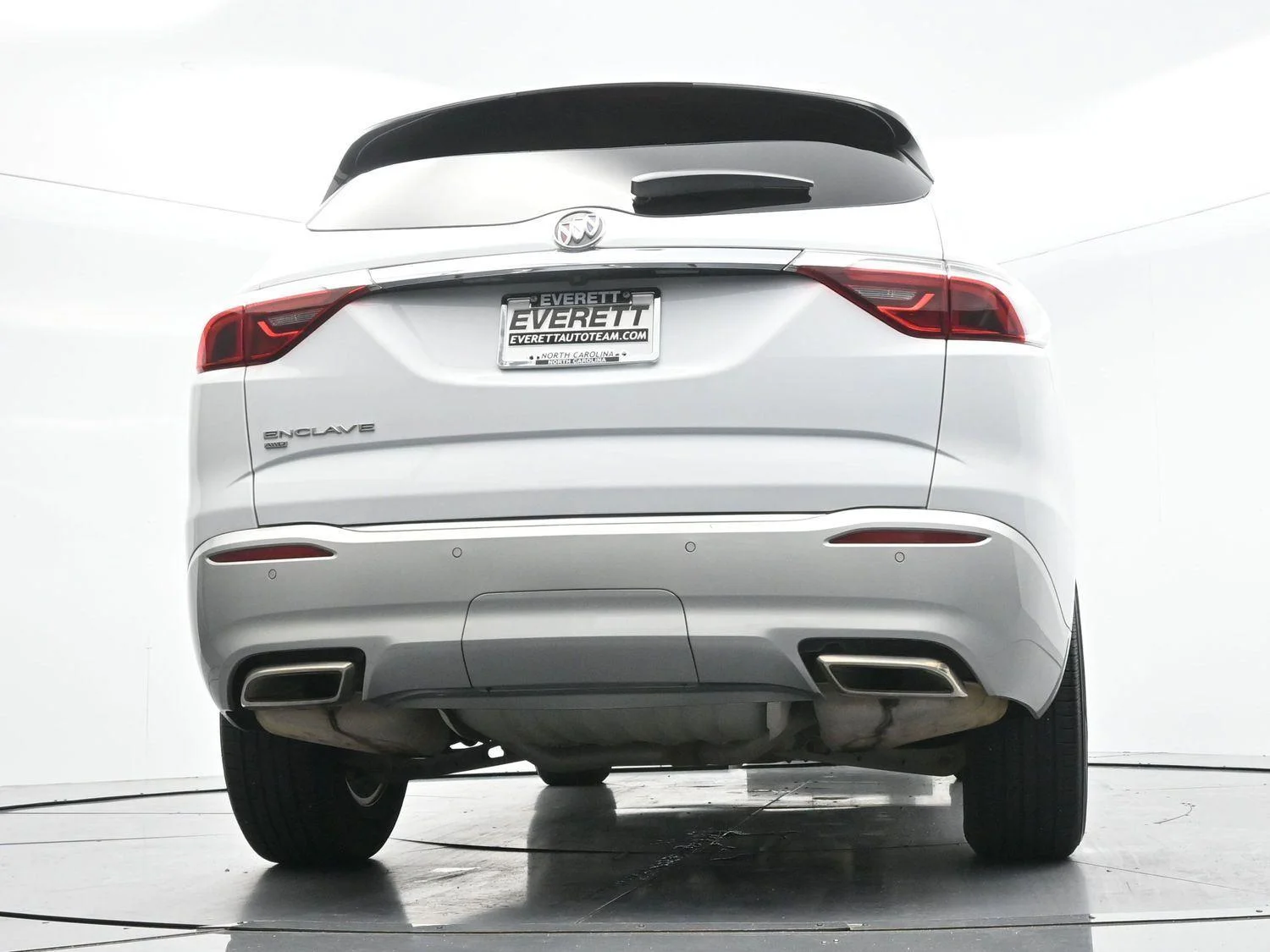 Used 2023 Summit White Buick Essence image 48