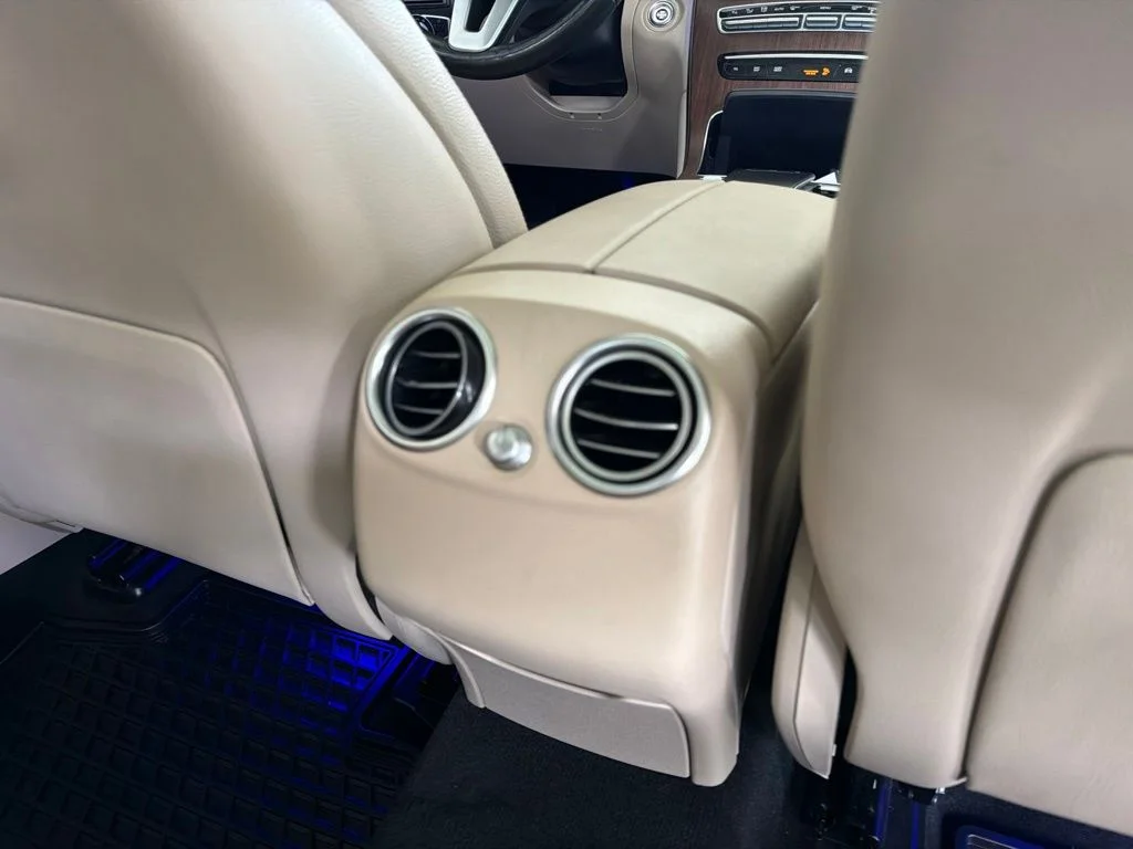 Used 2020 Black Mercedes-Benz GLC 300 image 32