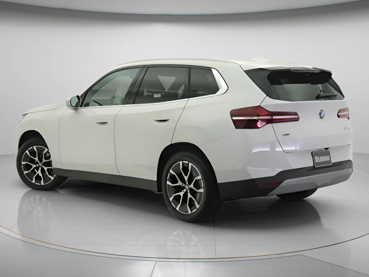 Used 2026 White BMW 30 xDrive Sport Utility image 2