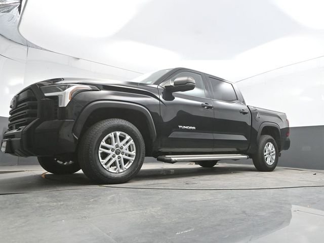 Used 2022 Black Toyota SR5 image 39