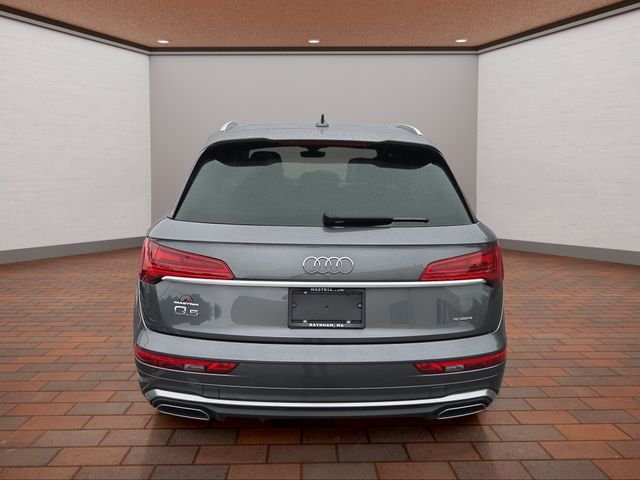 Used 2023 Daytona Gray Pearl Audi 45 S line Premium image 32