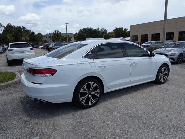 Used 2020 White Volkswagen 2.0T SEL image 4