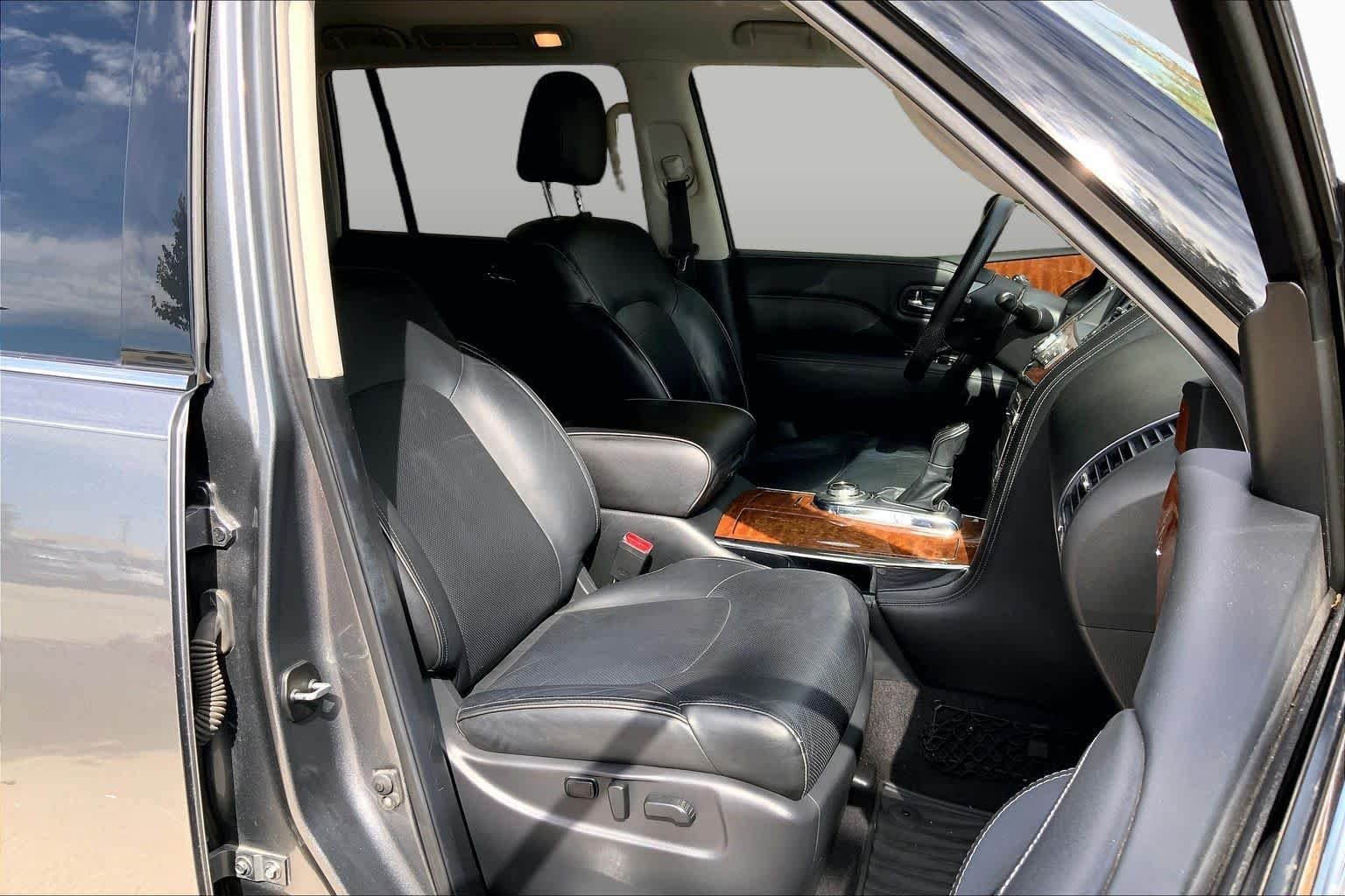 Used 2019 Graphite Shadow INFINITI LUXE image 9