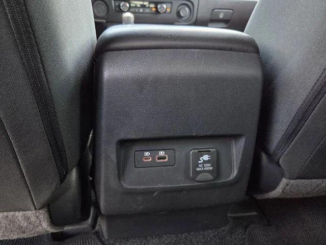 Used 2025 Black Nissan PRO-X image 15
