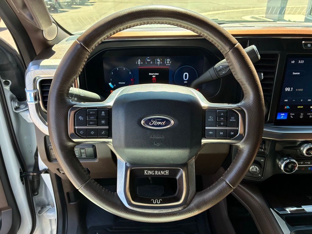 Used 2024  Ford King Ranch image 19