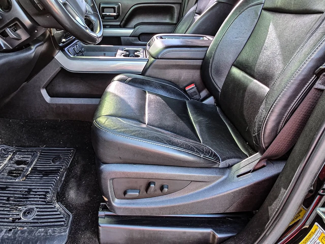 Used 2015 Black Chevrolet LTZ image 10