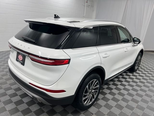 Used 2022 White Lincoln Standard image 5