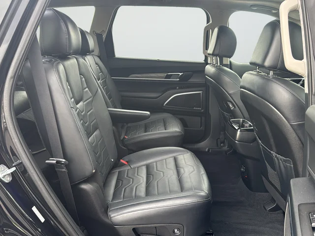 Used 2022 Black Kia SX image 25