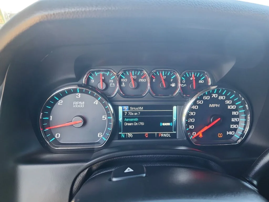 Used 2020 Gray Chevrolet LT image 24