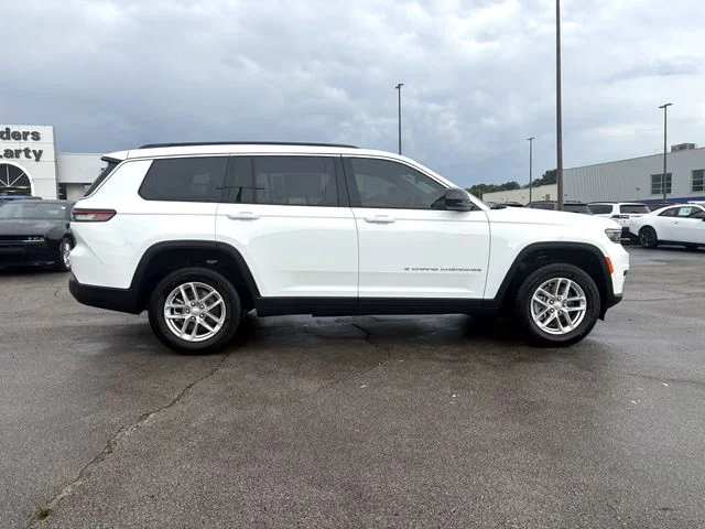 New 2026 Bright White Clear-Coat Exterior Paint Jeep Laredo image 9