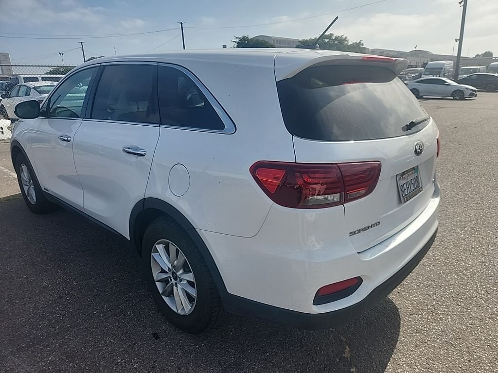 Used 2019 White Kia LX image 10