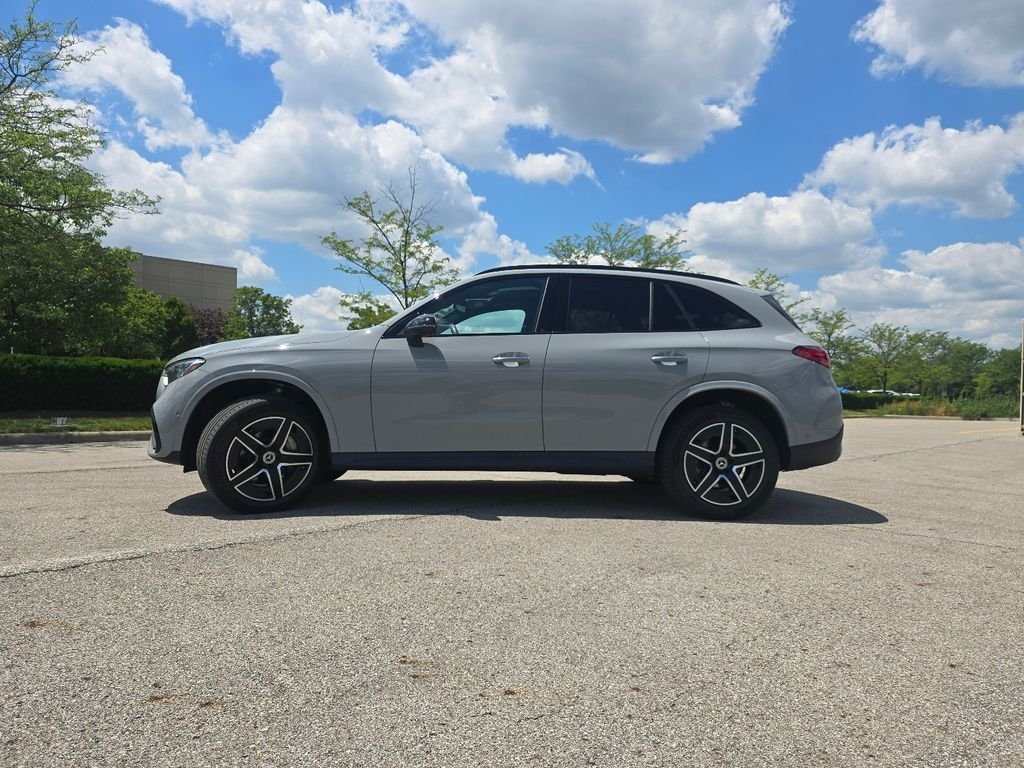 Used 2026 Alpine Grey Mercedes-Benz GLC 300 image 15