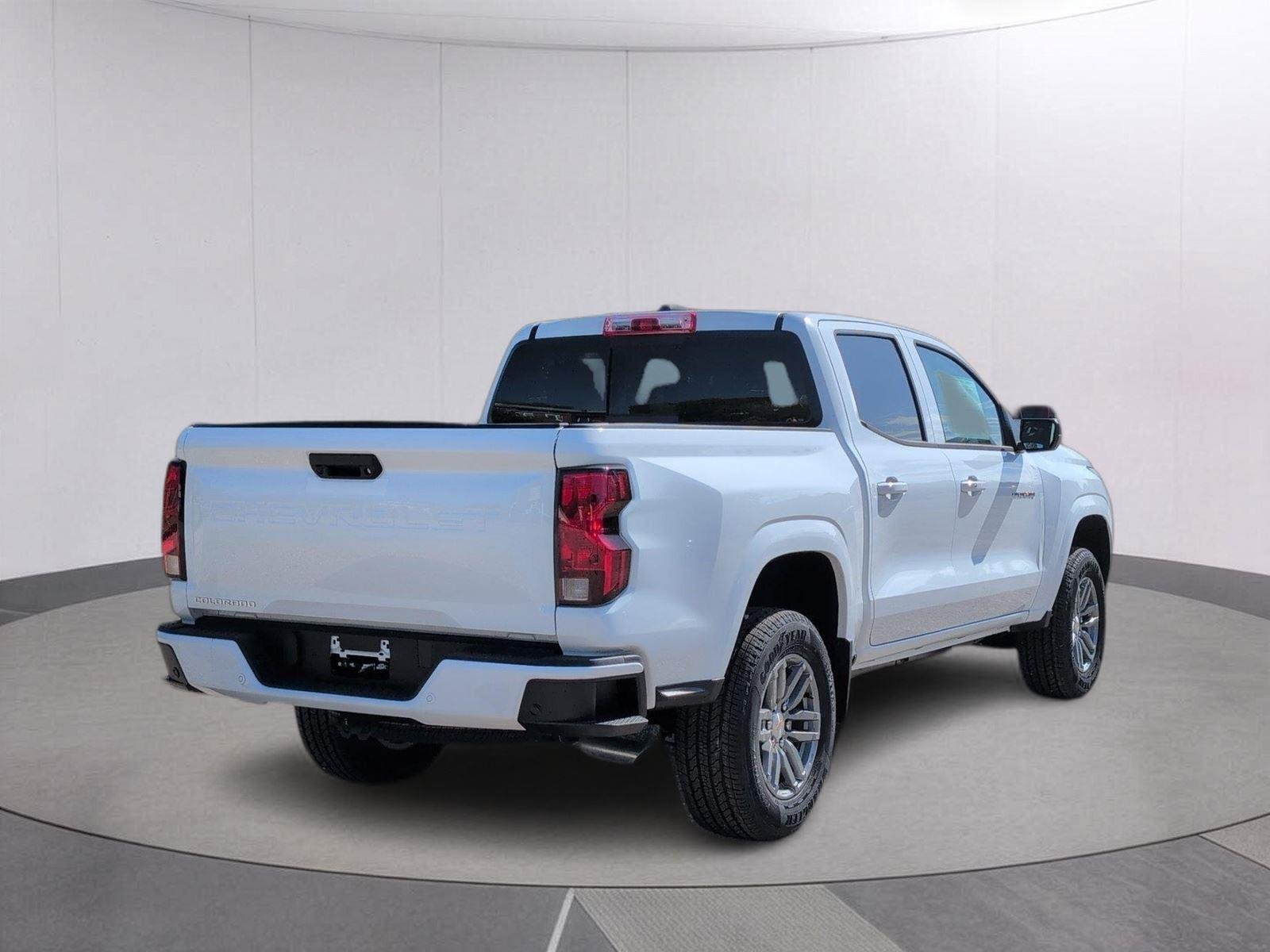New 2026 Summit White Chevrolet LT image 6