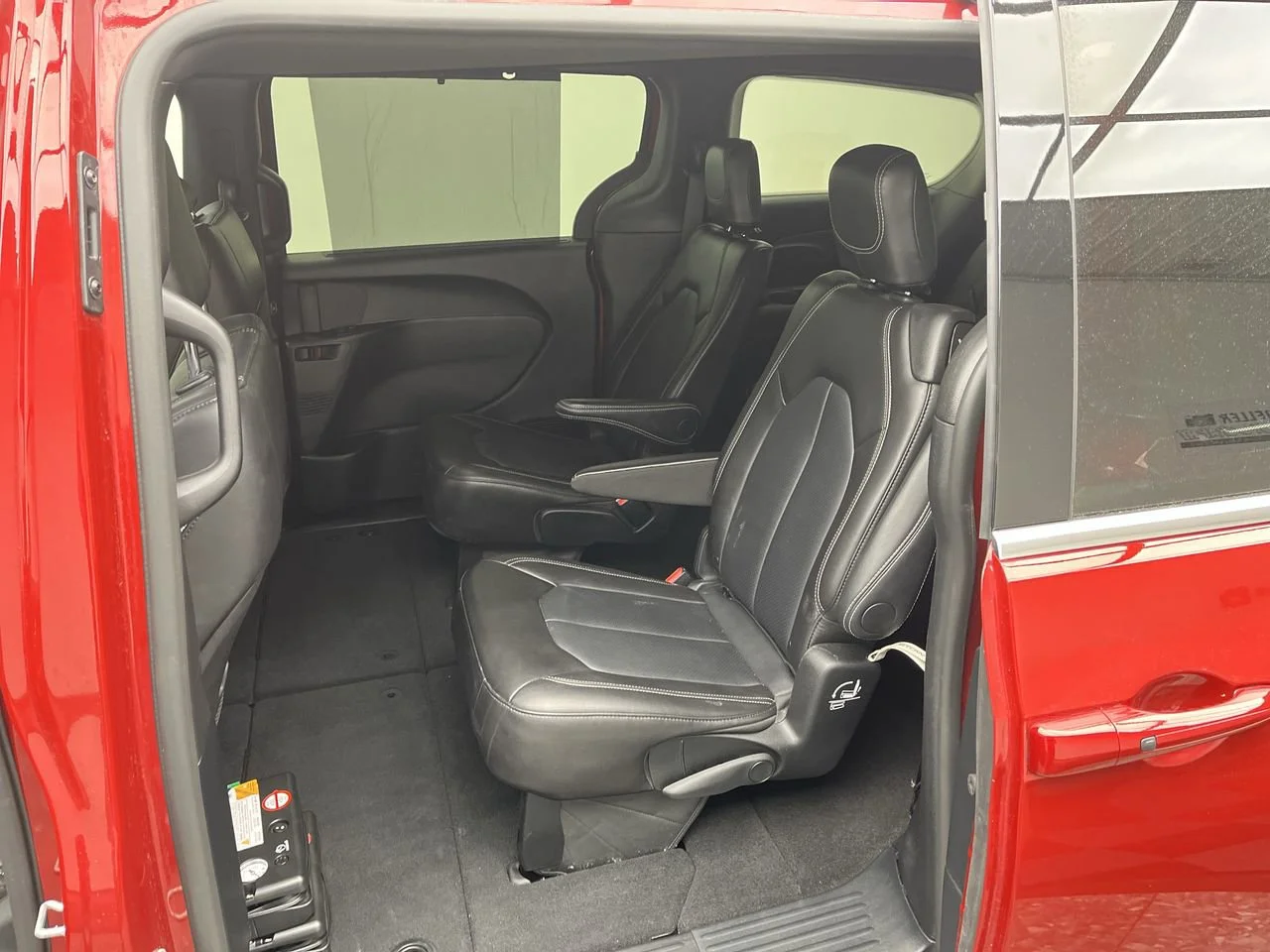 Used 2025 Red Chrysler Select image 11