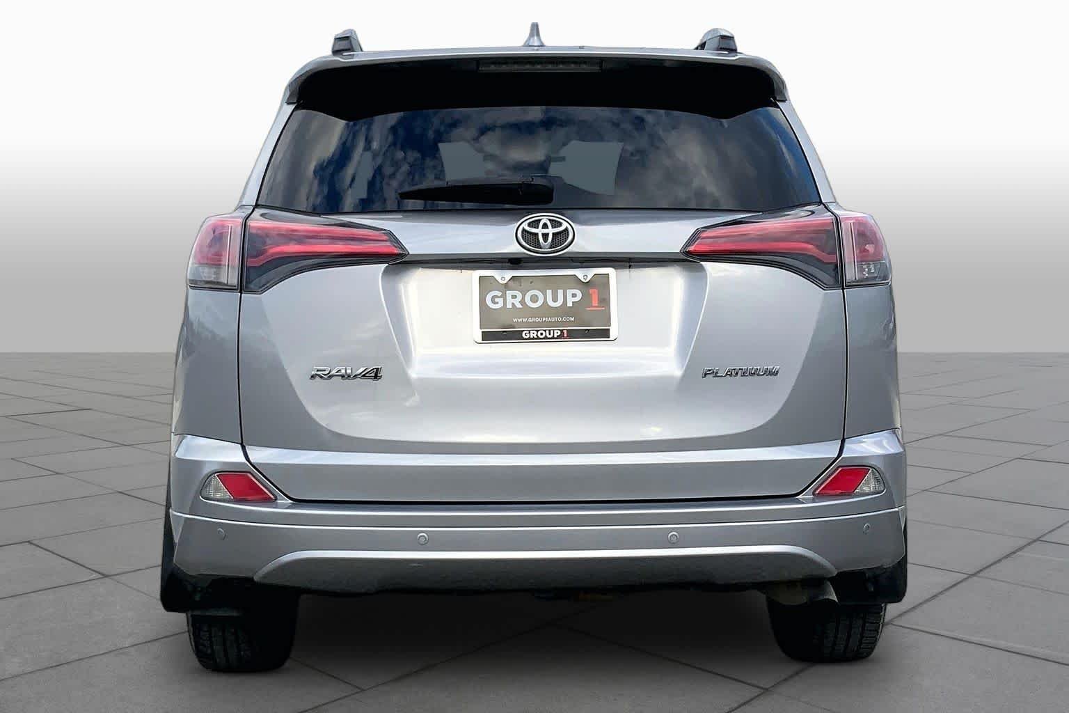 Used 2018 Silver Sky Metallic Toyota Limited image 5