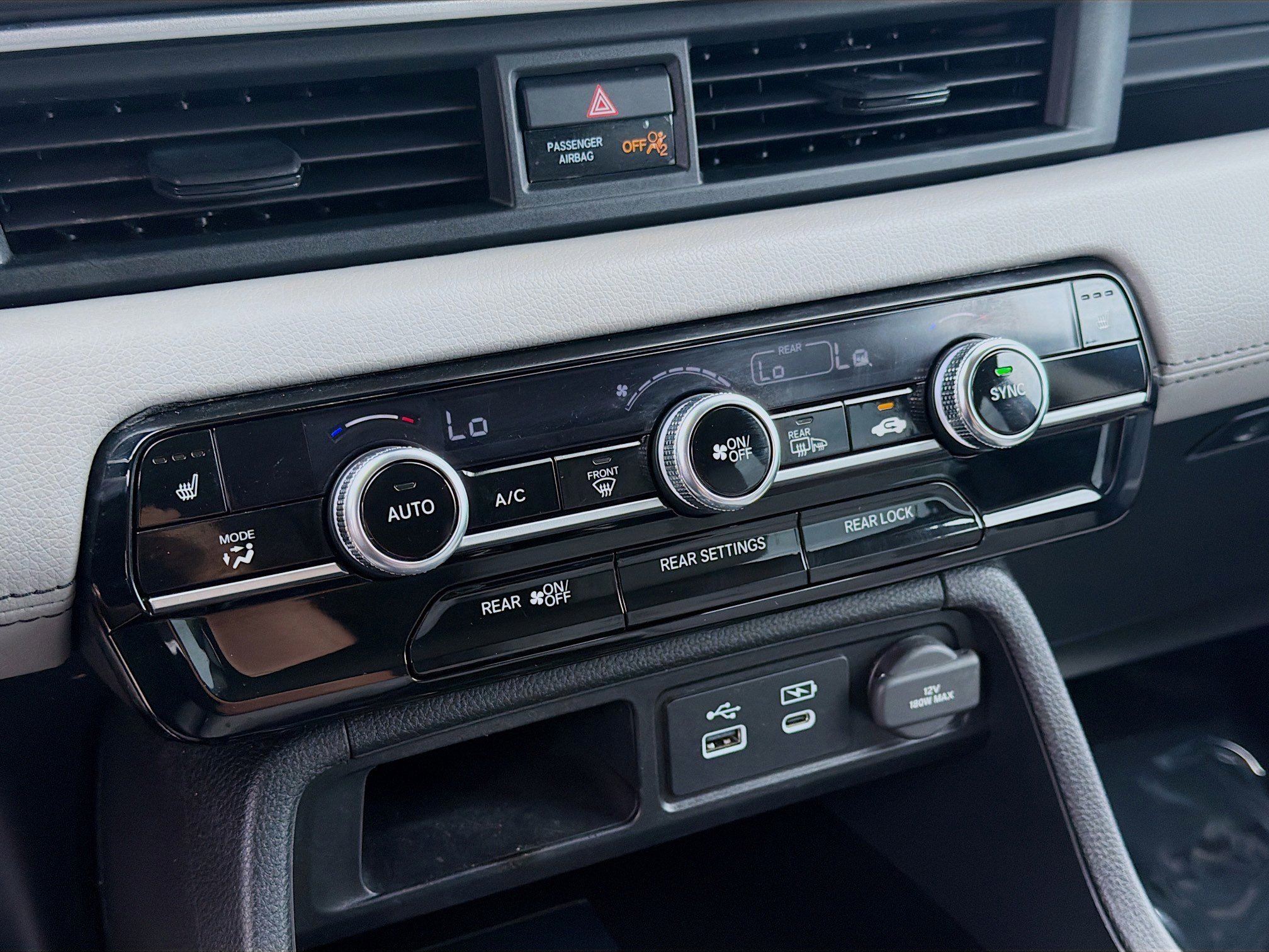 2024 Honda Pilot Touring - Photo 15