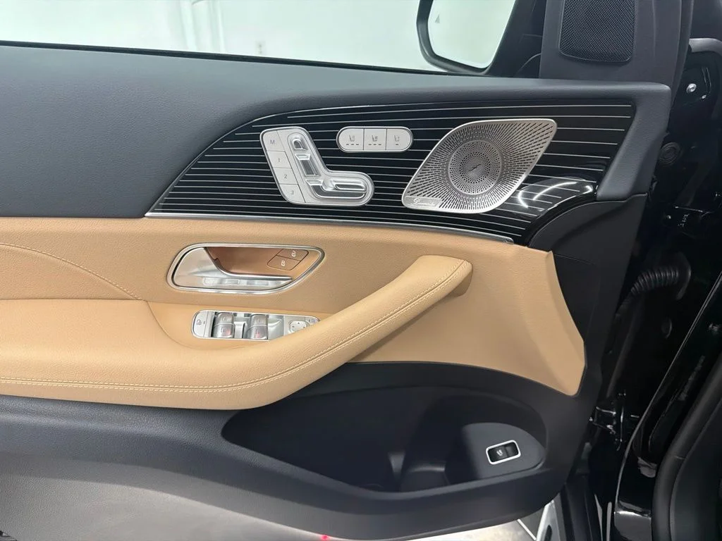 New 2026 Black Mercedes-Benz GLS 450 image 16