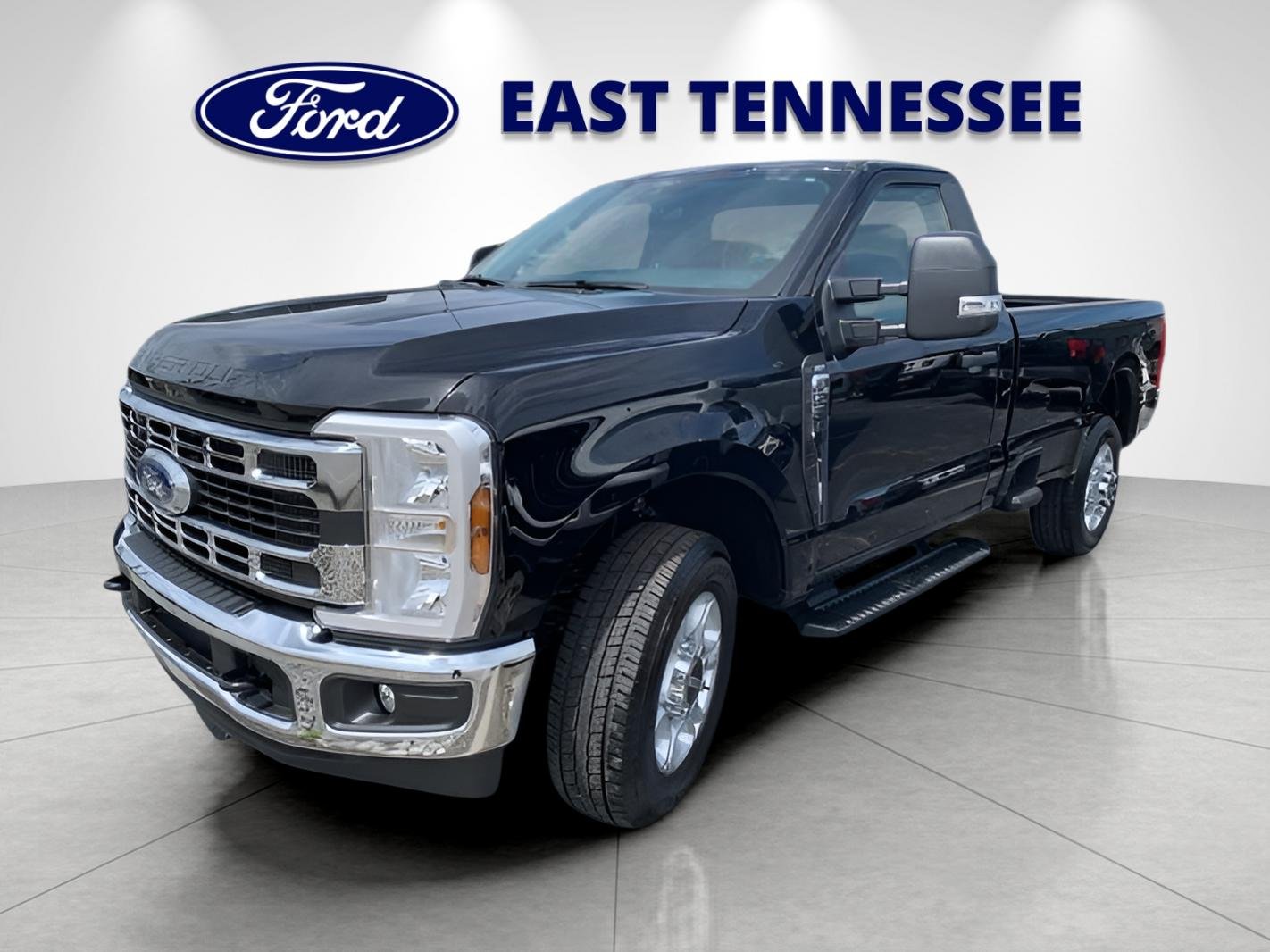 New 2026 Agate Black Metallic Ford XLT image 7
