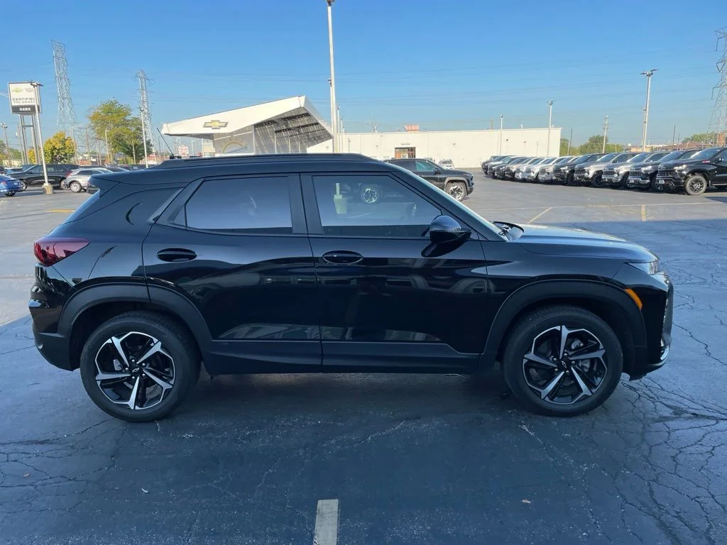 Used 2023 Black Chevrolet RS image 7