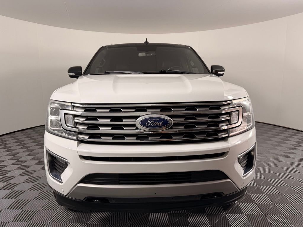 Used 2019 White Ford Limited image 3