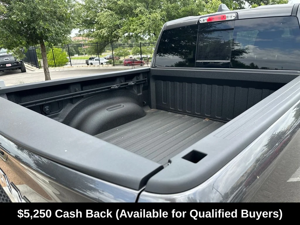 New 2026 Granite Crystal Metallic Clear-Coat Exterior Paint RAM Laramie image 39