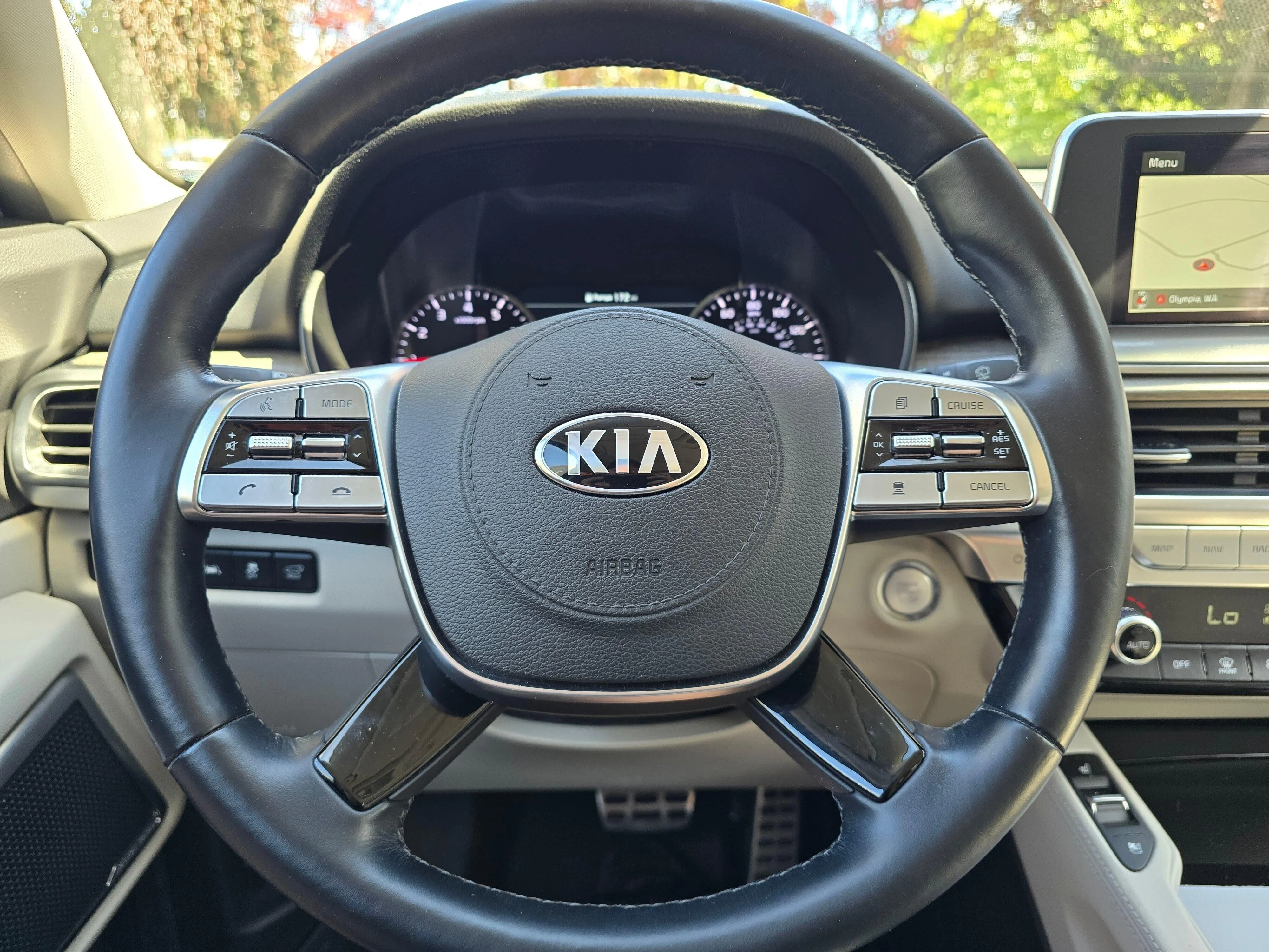 Used 2020 Ebony Black Kia SX image 17