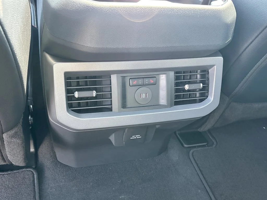 New 2026 Glacier Gray Metallic Tri-Coat Ford F-250® Lariat® image 22