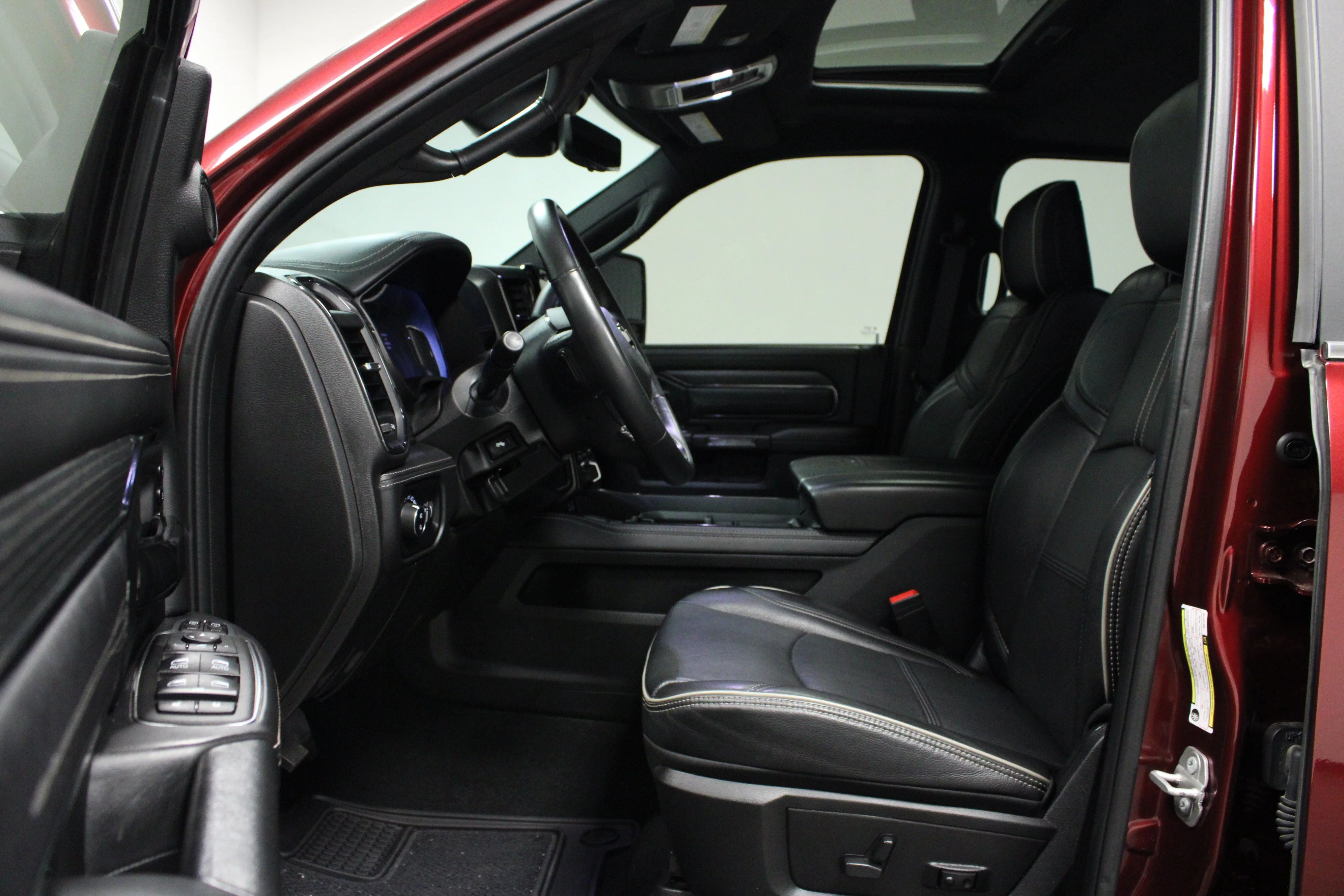 Used 2024 Delmonico Red Pearlcoat Ram Limited image 12