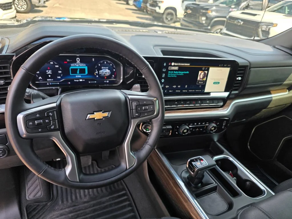 Used 2025 Black Chevrolet LT image 15