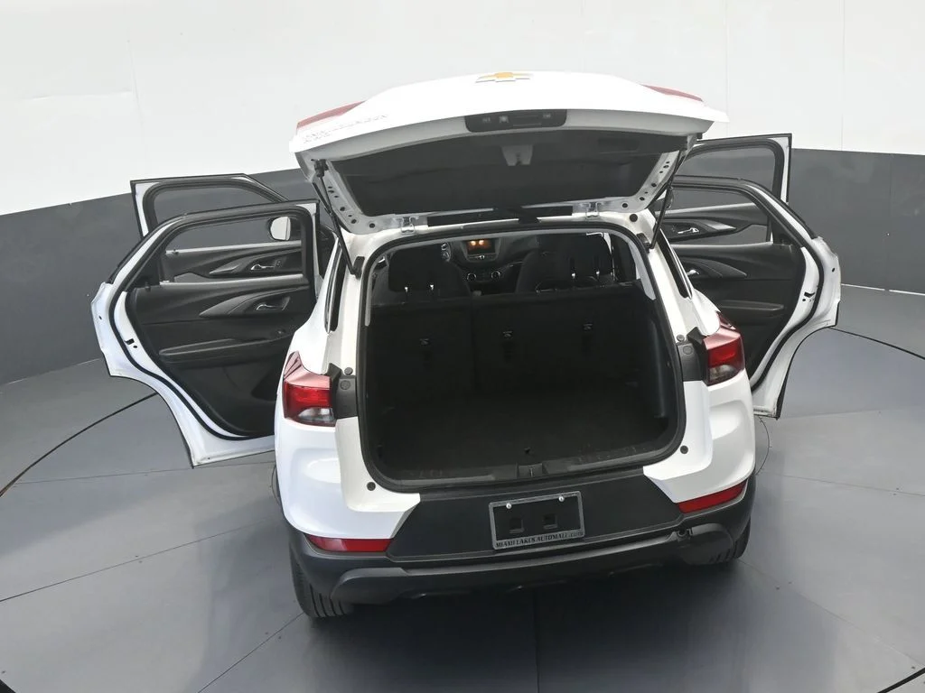 Used 2023 Summit White Chevrolet LS image 61