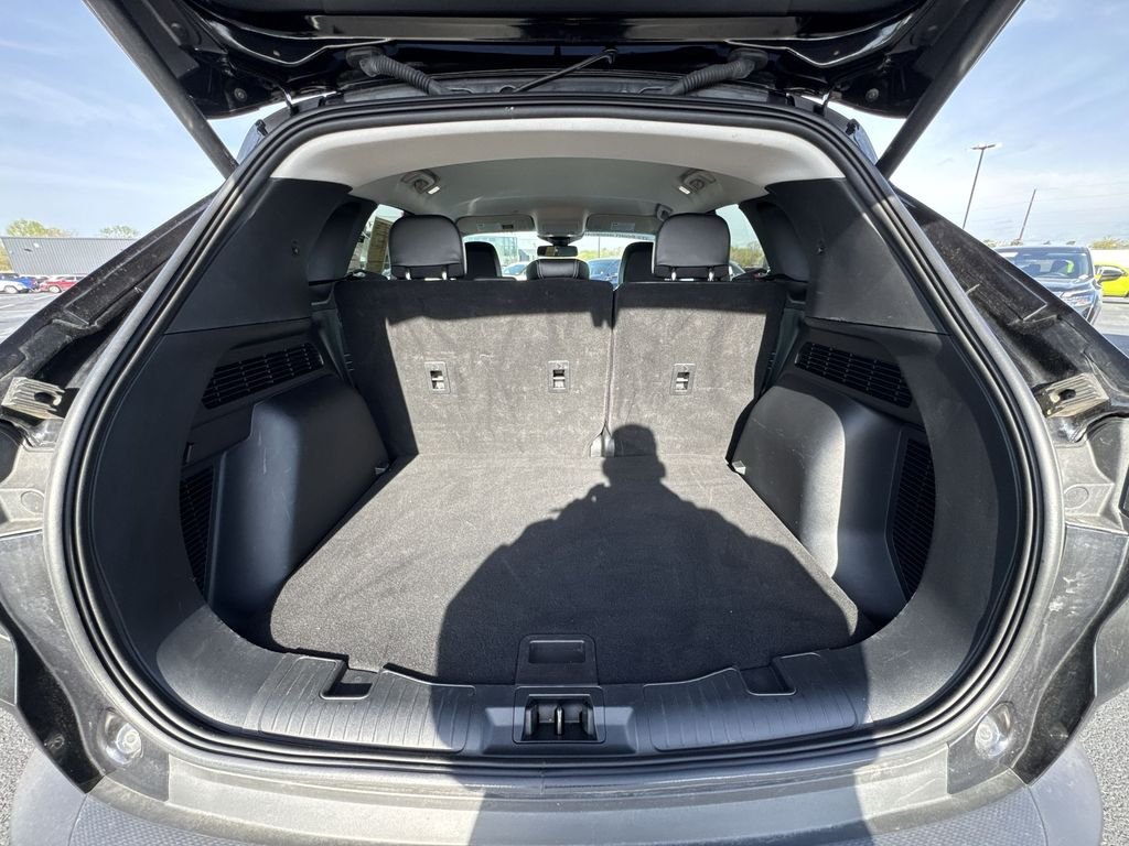 Used 2025  Ford Platinum image 23