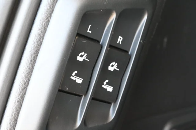 Used 2023 Black Lexus 460 image 7